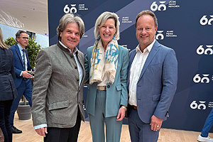 Angelika und Robert Niedergesäß (rechts) auf der Messe München